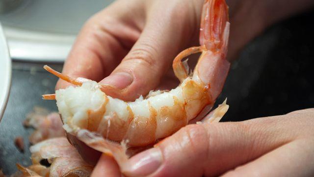 ما هي أفضل الطرق لتنظيف الروبيان