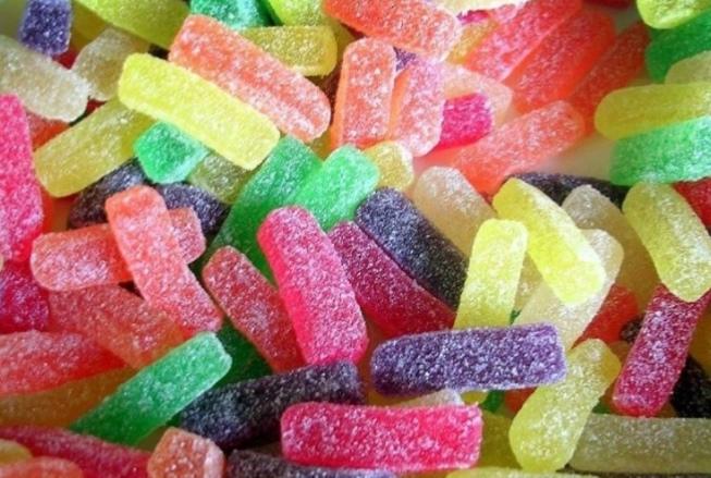 قدميها آمنة لأطفالك طريقة عمل حلوى الجيلاتين