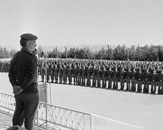 الأردنيون يحتفلون بذكرى تعريب قيادة الجيش