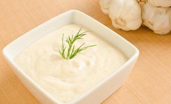 مثل المطاعم اكتشفي أسرار عمل الثومية