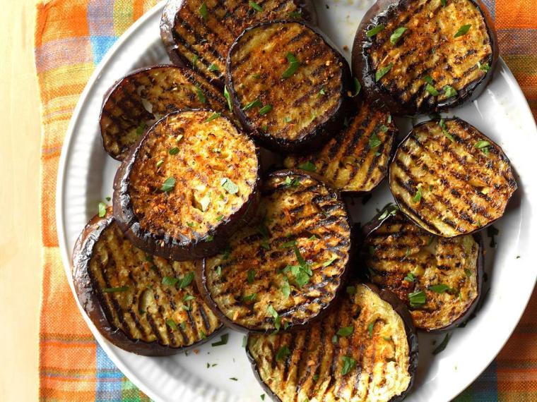 أفضل طريقة لقلي الباذنجان صحي ومقرمش