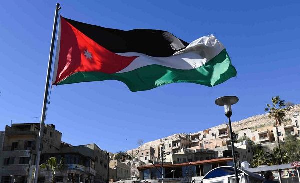 أردني يوزع الطعام بأوكرانيا عن أرواح شهداء الأردن 