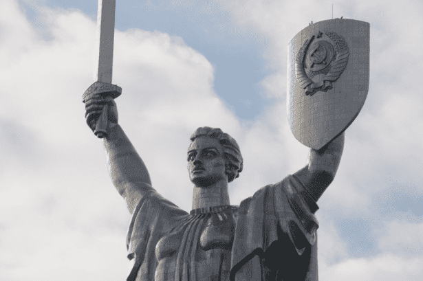 روسيا تدمر المراكز التاريخية الأوكرانية