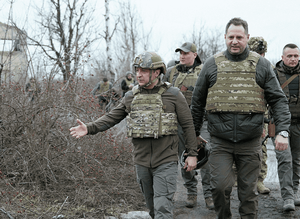 تعرفوا على حياة الرئيس الاوكراني بالحرب