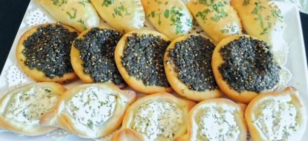 فطور الجمعة اليكم طريقة فطائر الجبن بالزعتر