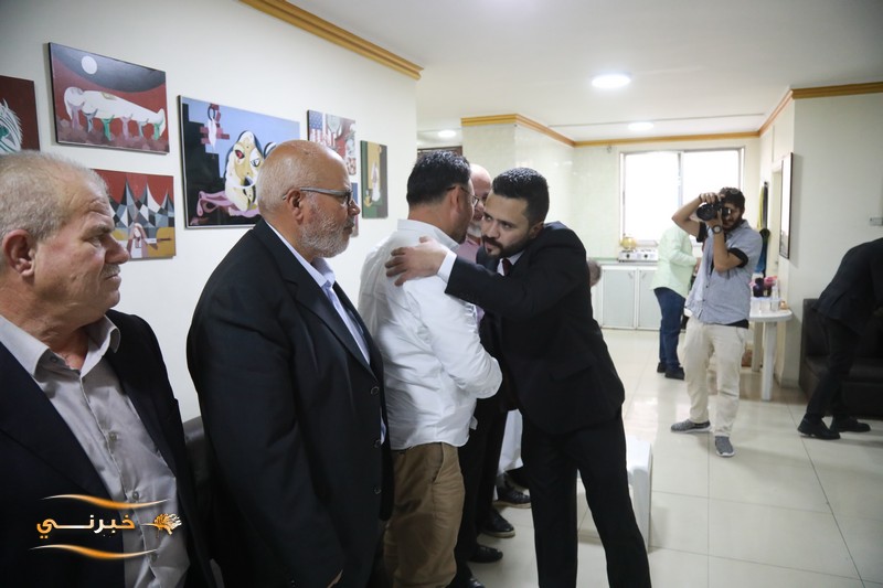 مبروك للزميلين علاء ناجي ورزان السيد الخطوبة