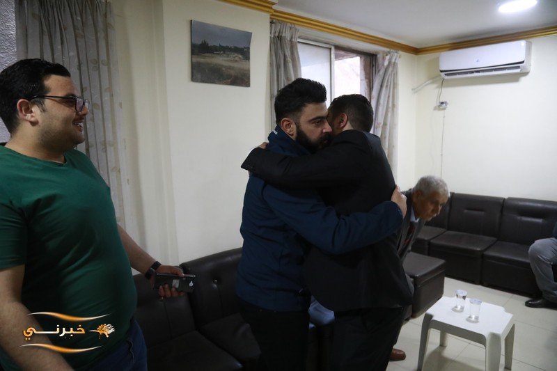 مبروك للزميلين علاء ناجي ورزان السيد الخطوبة