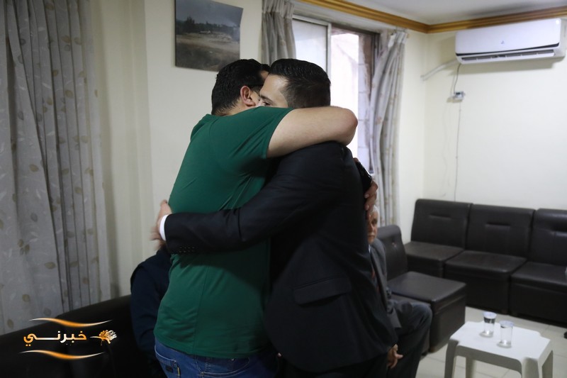 مبروك للزميلين علاء ناجي ورزان السيد الخطوبة