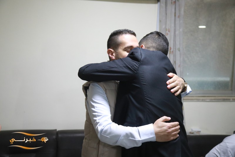 مبروك للزميلين علاء ناجي ورزان السيد الخطوبة