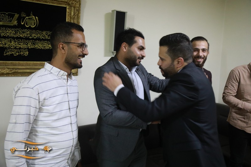 مبروك للزميلين علاء ناجي ورزان السيد الخطوبة