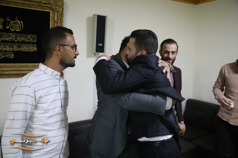 مبروك للزميلين علاء ناجي ورزان السيد الخطوبة