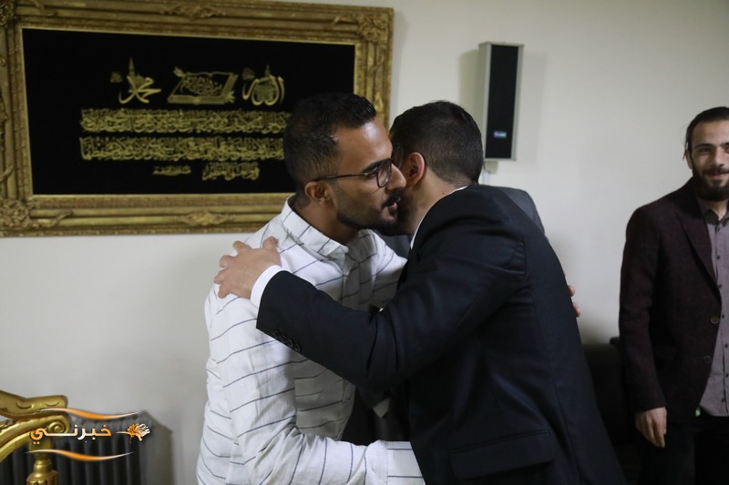 مبروك للزميلين علاء ناجي ورزان السيد الخطوبة