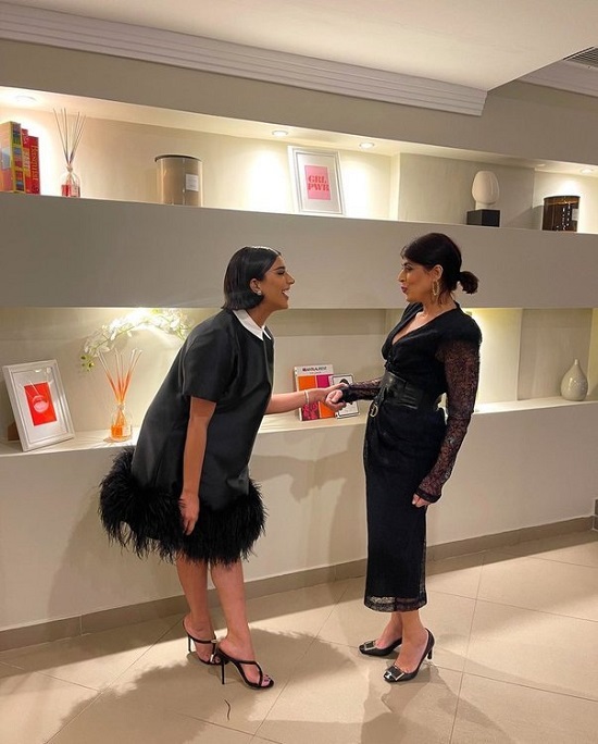 بالصور: ليلى عبد الله تستعرض إطلالتها في حفل خطبة أخيها