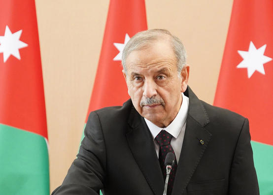 كريشان يقدِّم العزاء باسم الحكومة بوفاة الشيخ خليفة