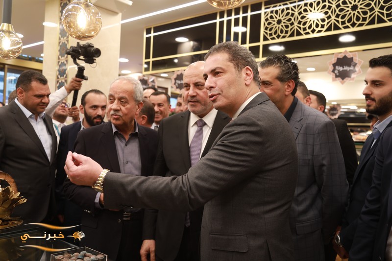 إفتتاح حلويات النجمة في منطقة أبونصير