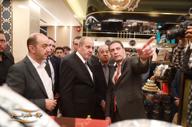 إفتتاح حلويات النجمة في منطقة أبونصير