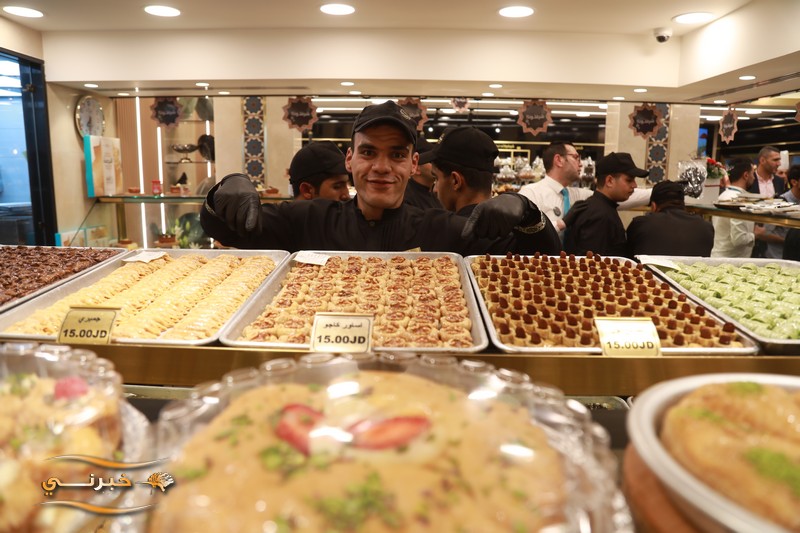 إفتتاح حلويات النجمة في منطقة أبونصير