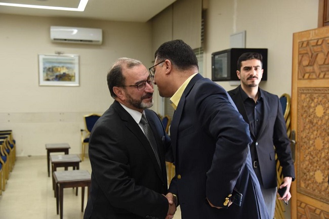 الاستاذ الدكتور محمد المجالي رئيس جامعة الزيتونة الاردنية يقيم مادبة غداء