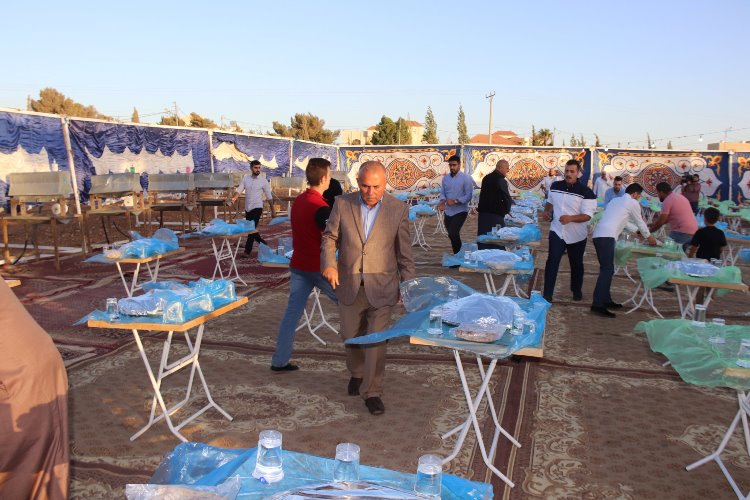 الاستاذ فارس الطراونه يولم بمناسبة زفاف نجله الدكتور فادي - صور