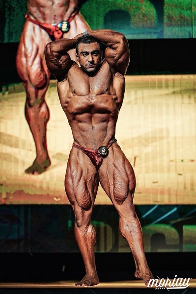 الدكتور النسور .. أردني يعشق التتويج والعضلات - صور