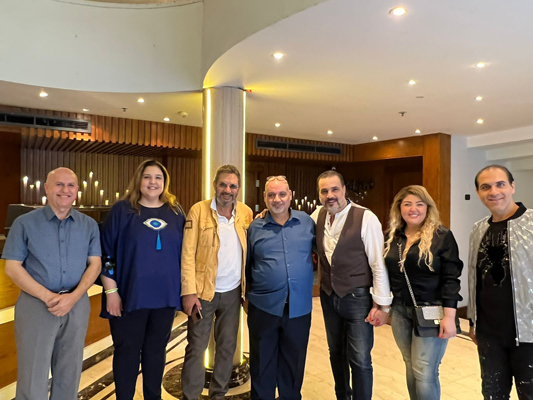 المنتج محمد المجالي و زوجتة محط اهتمام النجوم المصريين