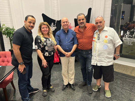 المنتج محمد المجالي و زوجتة محط اهتمام النجوم المصريين