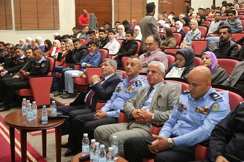 يوم توعوية في جامعة الزيتونة حول آفة المخدرات والحد من ظاهرة حوادث السير 