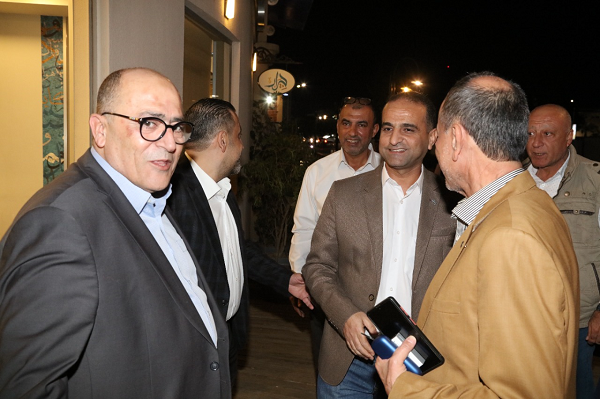 تجار العقبة والكرك يدعمون مرشح غرفة تجارة الاردن شرف الهياجنة لقطاع الأثاث والأدوات المنزلية 