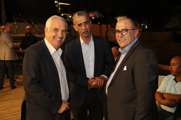 تجار العقبة والكرك يدعمون مرشح غرفة تجارة الاردن شرف الهياجنة لقطاع الأثاث والأدوات المنزلية 