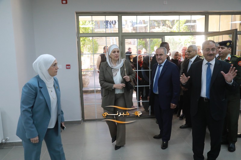  الأميرة بسمة بنت علي تفتتح المبنى الجديد لكلية التكنولوجيا الزراعية في عمان الأهلية - صور