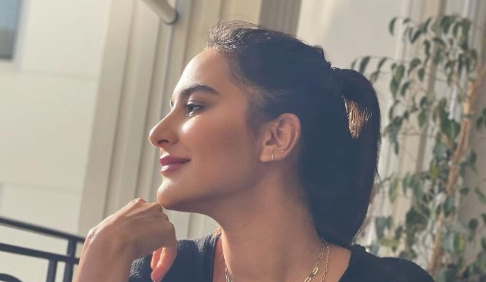 بالصور .. تعرفوا على زوجة ياسين بونو