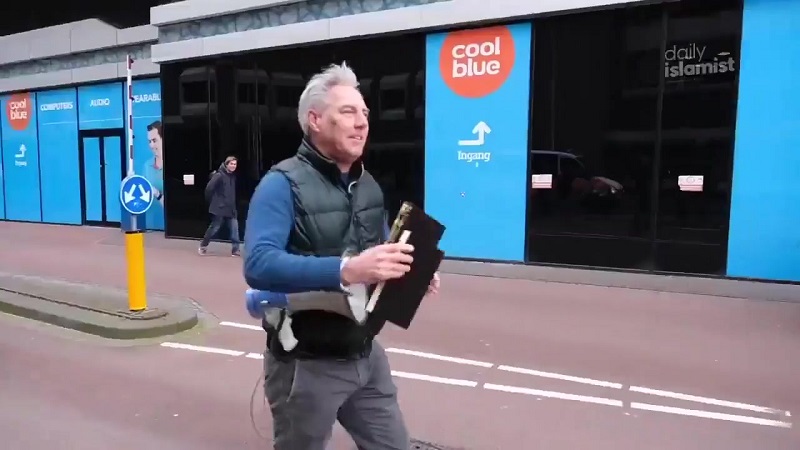 بعد السويد.. حرق القرآن الكريم بهولندا - صور