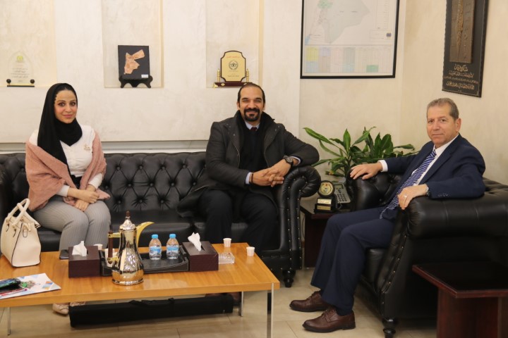 اتفاقية تعاون بين عمّان العربية وشركة BMC للاستشارات