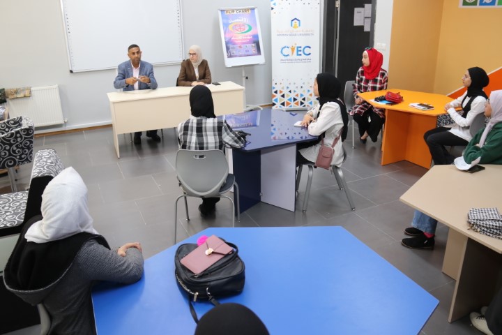 ورشات تدريبية لطلبة مدرسة أم الدنانير الأساسية في عمّان العربية