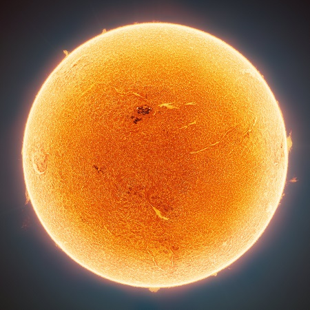 صورة مقربة مذهلة للشمس تخفي تفاصيل خفية!