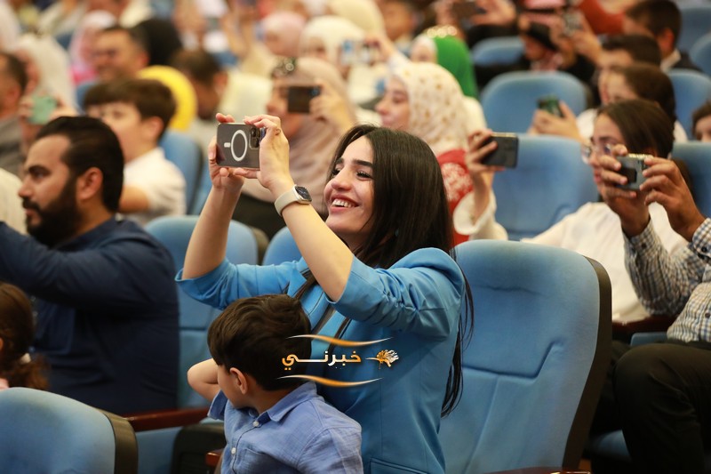 أكاديمية بناة الغد تحتفي بتخرج الفوج الخامس عشر للروضة – صور