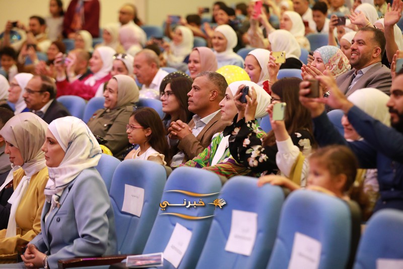 أكاديمية بناة الغد تحتفي بتخرج الفوج الخامس عشر للروضة – صور