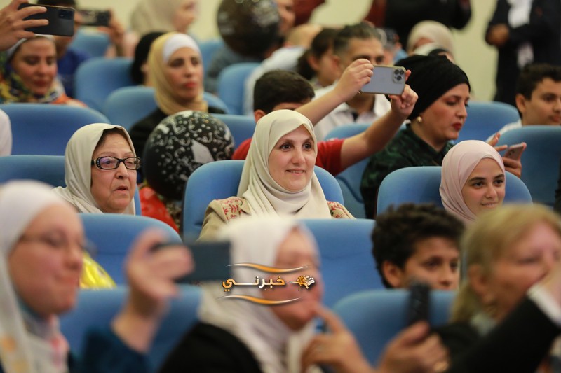 أكاديمية بناة الغد تحتفي بتخرج الفوج الخامس عشر للروضة – صور