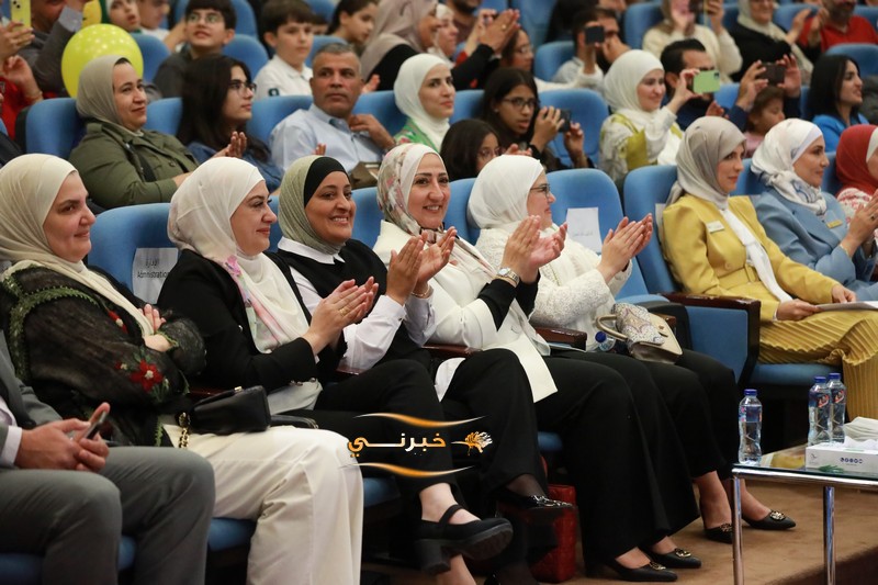 أكاديمية بناة الغد تحتفي بتخرج الفوج الخامس عشر للروضة – صور