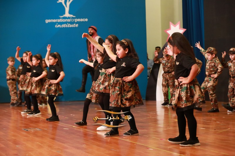 أكاديمية بناة الغد تحتفي بتخرج الفوج الخامس عشر للروضة – صور