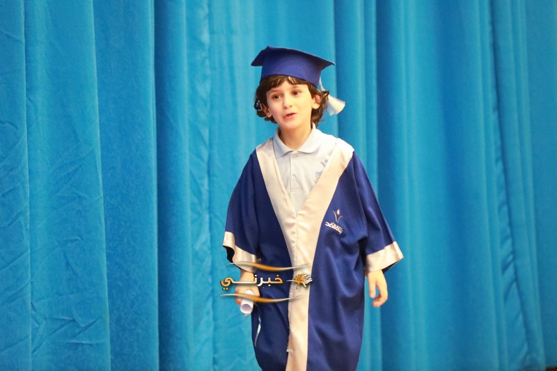 أكاديمية بناة الغد تحتفي بتخرج الفوج الخامس عشر للروضة – صور