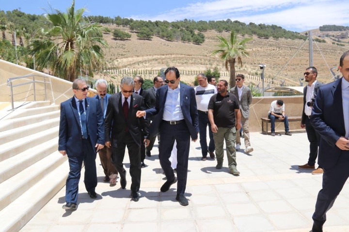 بحضور السفير اليمني مناقشة رسائل ماجستير في عمان العربية لطلبة يمنيين 