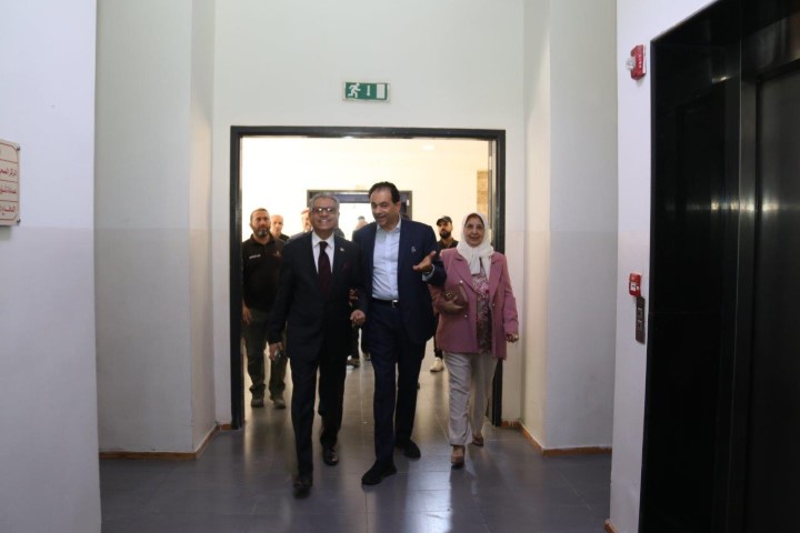 بحضور السفير اليمني مناقشة رسائل ماجستير في عمان العربية لطلبة يمنيين 