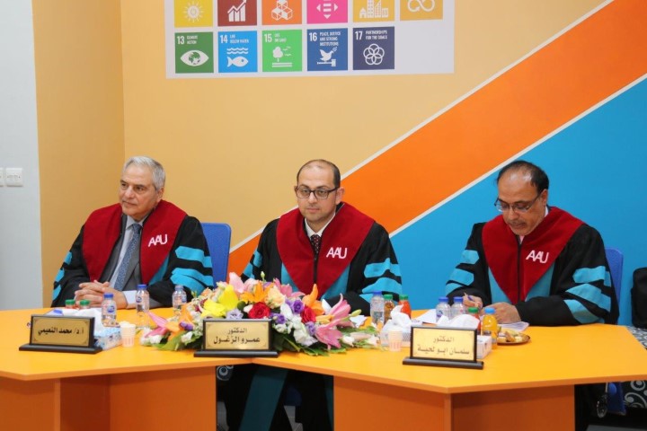 بحضور السفير اليمني مناقشة رسائل ماجستير في عمان العربية لطلبة يمنيين 