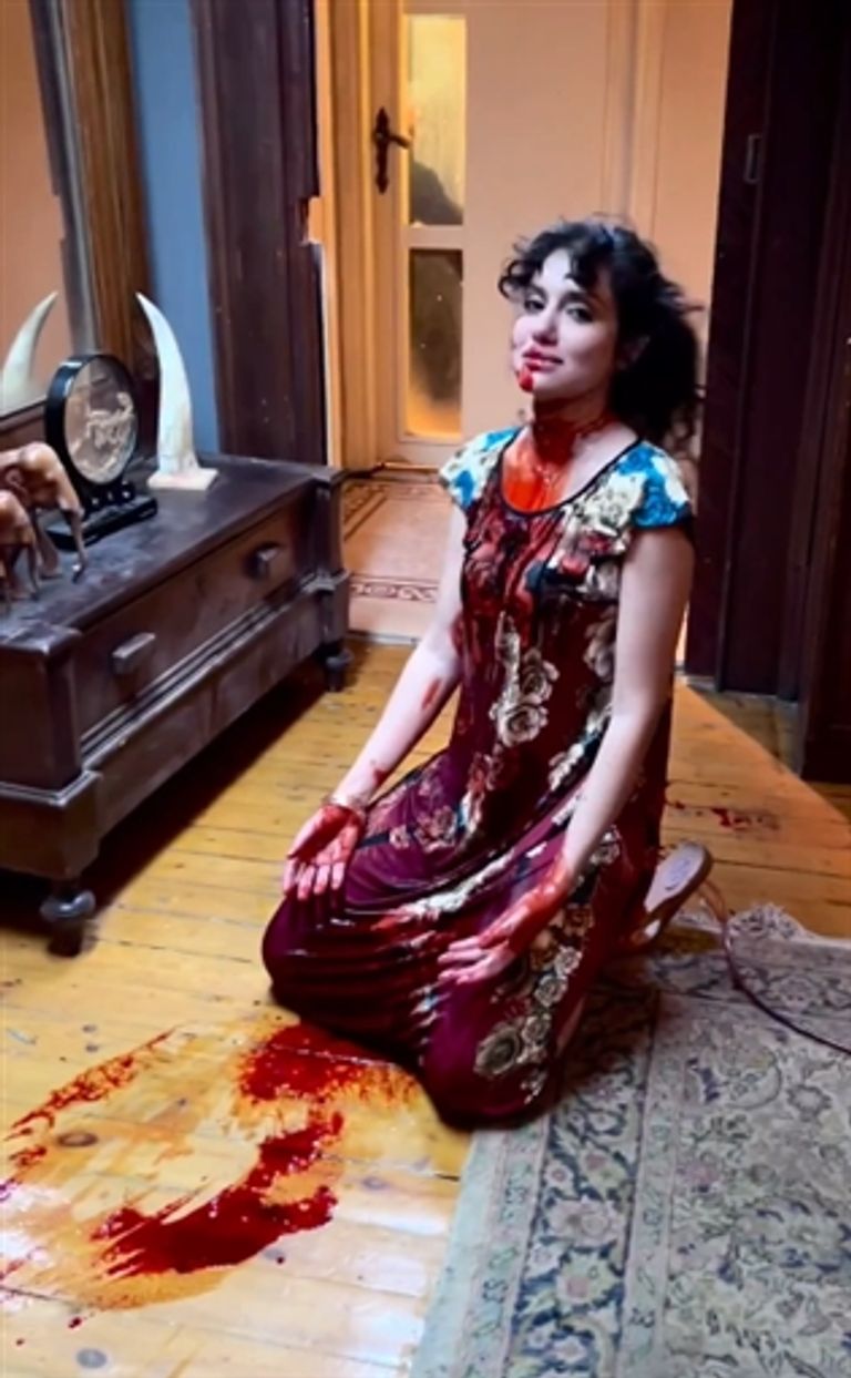 كيف تم إعداد مشهد قتل نجلاء في سفاح الجيزة؟ (صور)