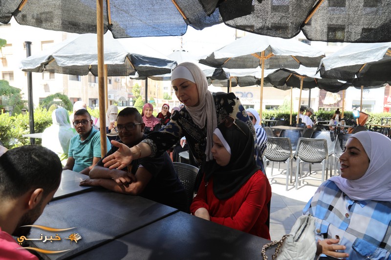 قهوة ديميتريز تضيف البهجة لقلوب أصحاب الهمم  