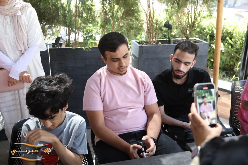 قهوة ديميتريز تضيف البهجة لقلوب أصحاب الهمم  