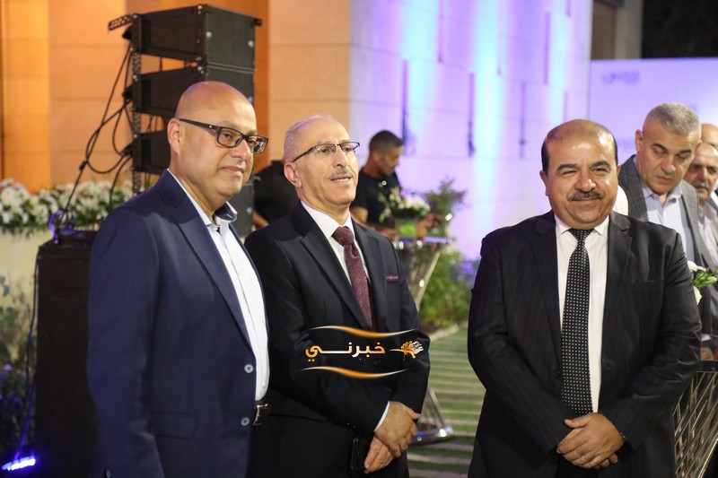 الخصاونة يرعى افتتاح النافورة مول في العقبة