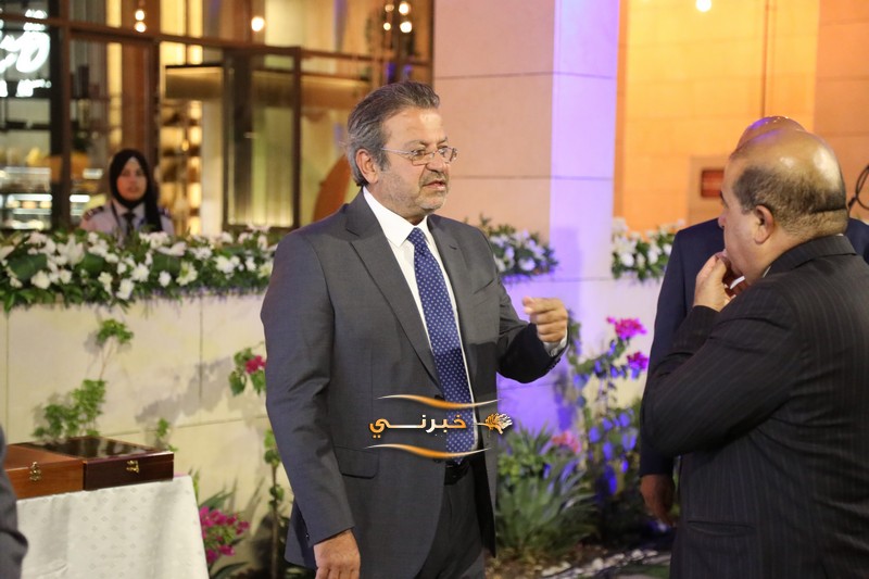 الخصاونة يرعى افتتاح النافورة مول في العقبة