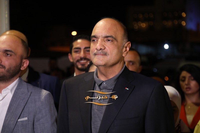 الخصاونة يرعى افتتاح النافورة مول في العقبة